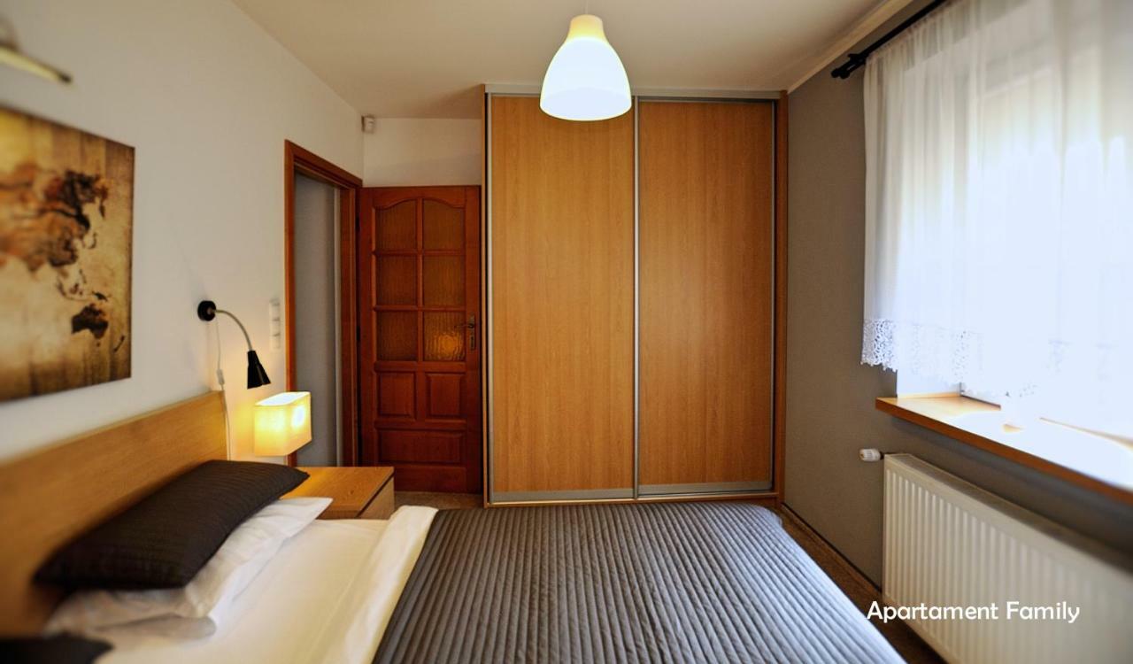 Bialy Dom - 2 Bedrooms Katowice Buitenkant foto