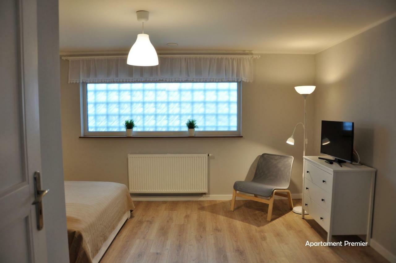 Bialy Dom - 2 Bedrooms Katowice Buitenkant foto