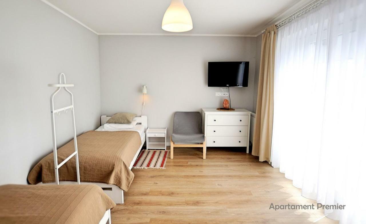 Bialy Dom - 2 Bedrooms Katowice Buitenkant foto