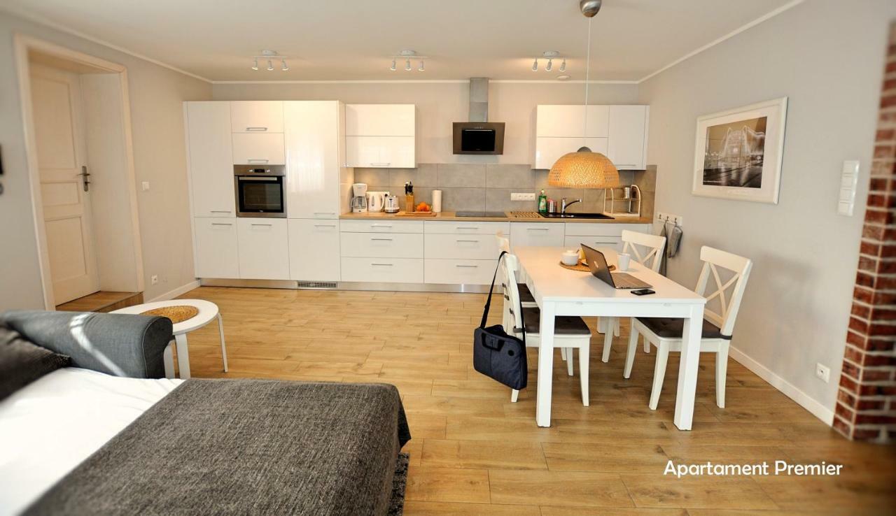 Bialy Dom - 2 Bedrooms Katowice Buitenkant foto