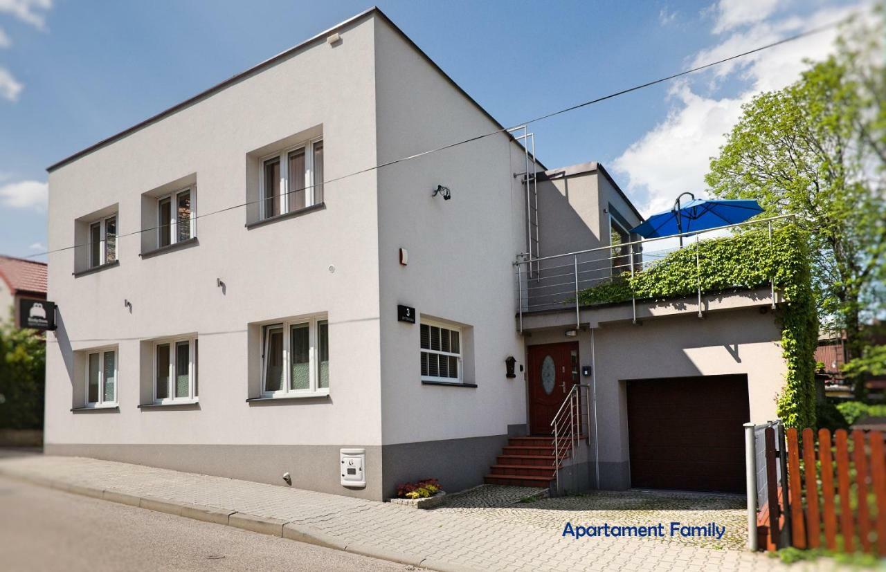 Bialy Dom - 2 Bedrooms Katowice Buitenkant foto